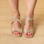 Sandalia dorada Joni